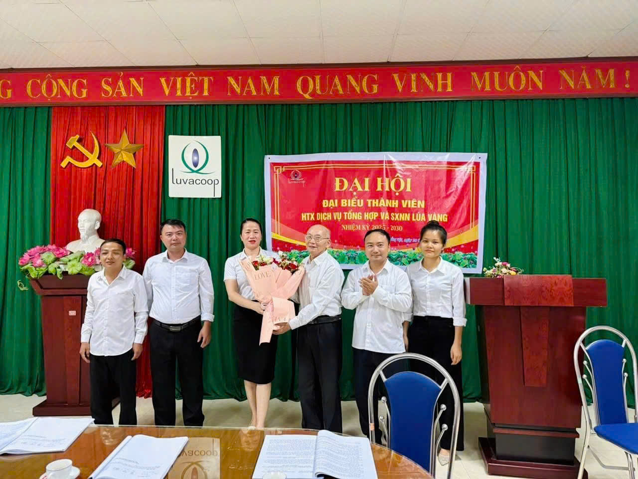 ĐẠI HỘI ĐẠI BIỂU THÀNH VIÊN HỢP TÁC XÃ LÚA VÀNG NHIỆM KỲ 2025–2030 THÀNH CÔNG TỐT ĐẸP