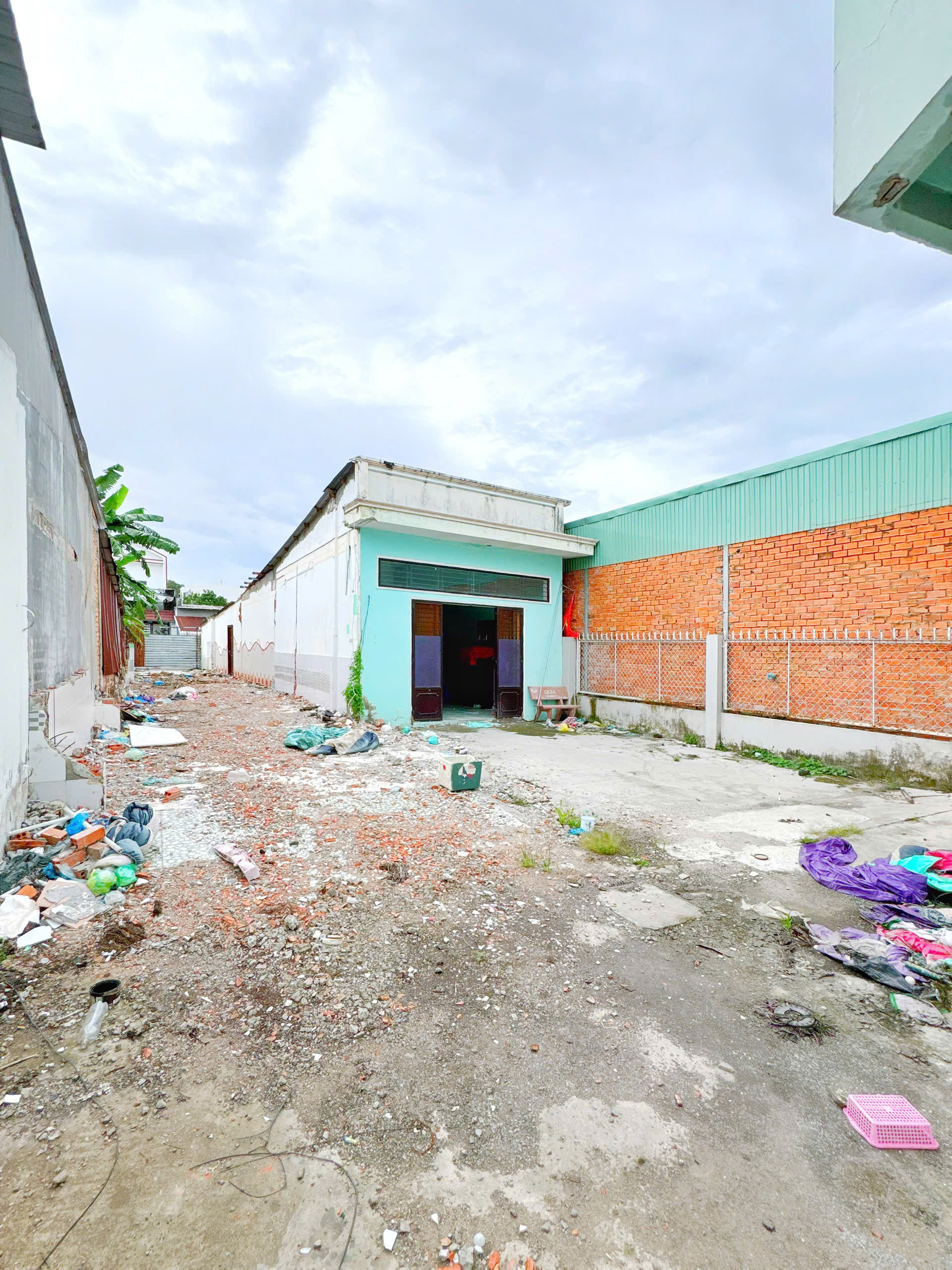 NỀN 335m2 giá 8 tỳ 900; Trần Quang Diệu Bình Thủy Cần Thơ