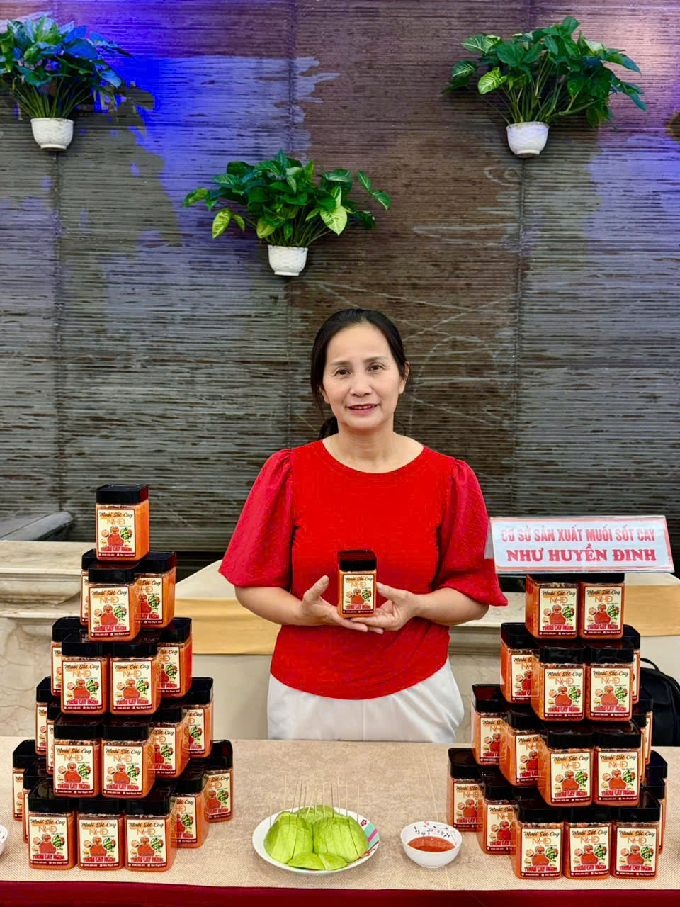 Hành Trình Khởi Nghiệp Muối Sốt Cay Như Huyền Đinh – Vị Cay Xứ Huế, Tình Người Miền Trung